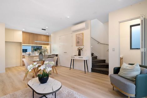 Photo of property in 28a Moire Road, Massey, Auckland, 0614
