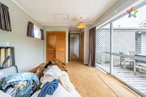 Photo of property in 64 Oakleigh Street, Maungaraki, Lower Hutt, 5010
