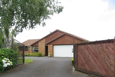 Photo of property in 2/32 John Street, Pukekohe, 2120