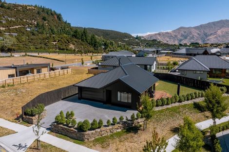 Photo of property in 5 Tahi Street, Albert Town, Wanaka, 9305