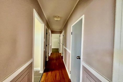 Photo of property in 8 John Walker Drive, Manurewa, Auckland, 2102