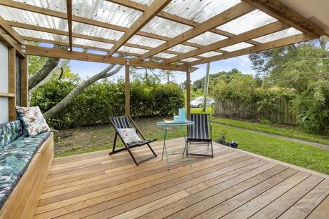 Photo of property in 1/11 Roberts Avenue, Bayswater, Auckland, 0622