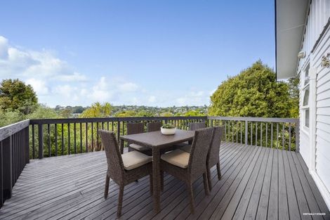 Photo of property in 142 Glamorgan Drive, Torbay, Auckland, 0630