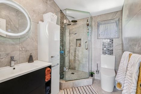 Photo of property in 1/3 Pelican Lane, Unsworth Heights, Auckland, 0632