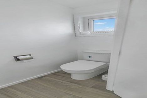 Photo of property in 176 Henderson Valley Road, Henderson, Auckland, 0612