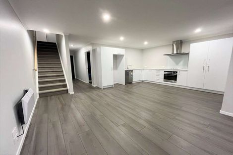 Photo of property in 72 Papatupu Way, Kumeu, 0810