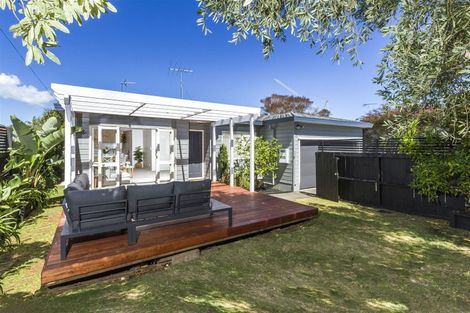 Photo of property in 1/44 Nile Road, Milford, Auckland, 0620