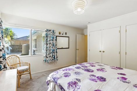 Photo of property in 27 Villa Grove, Paraparaumu, 5032