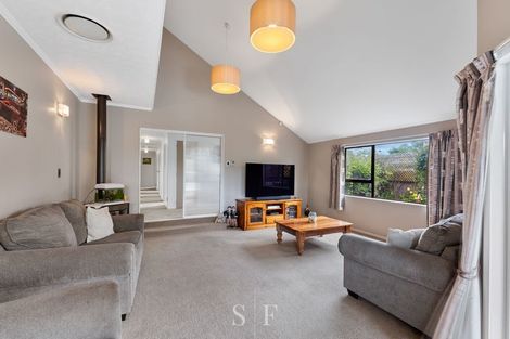 Photo of property in 33 Olive Terrace, Paraparaumu Beach, Paraparaumu, 5032