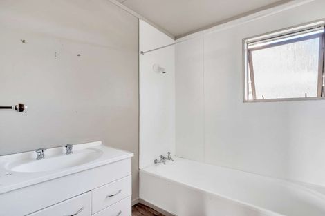 Photo of property in 2 Birch Place, Aramoho, Whanganui, 4500