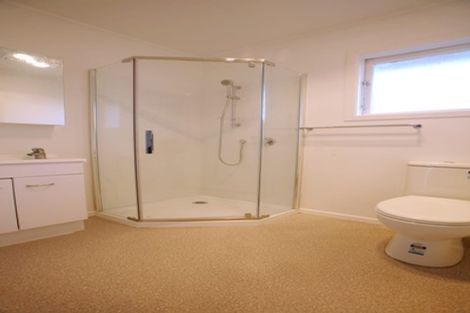 Photo of property in 18 Toru Street, Te Atatu Peninsula, Auckland, 0610