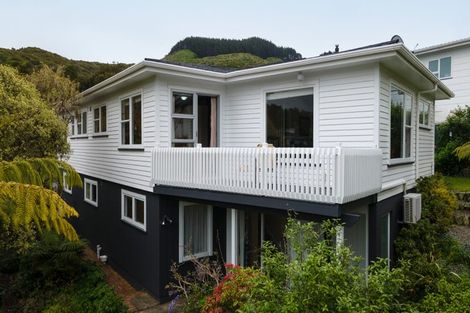 Photo of property in 115 Oriel Avenue, Tawa, Wellington, 5028