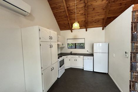 Photo of property in 21 Woodfield Avenue, Roslyn, Palmerston North, 4414