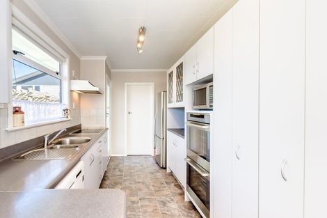 Photo of property in 22 Gray Avenue, Paraparaumu Beach, Paraparaumu, 5032