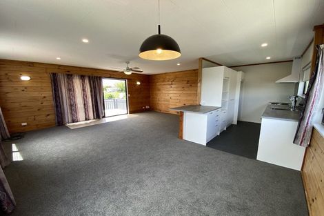 Photo of property in 27a Holiday Road, Stanmore Bay, Whangaparaoa, 0932
