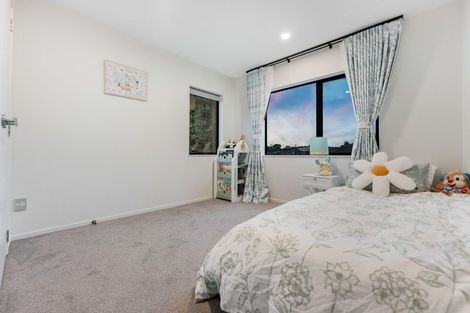 Photo of property in 2 Greville Road, Pinehill, Auckland, 0630