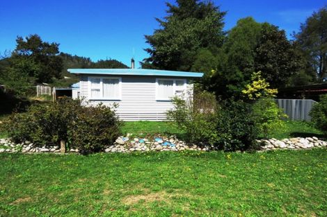 Photo of property in 77 Church Street, Reefton, 7830