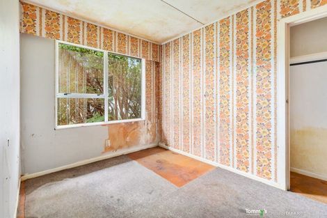 Photo of property in 9 Gow Street, Newlands, Wellington, 6037