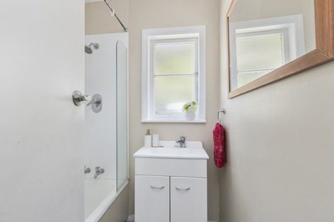 Photo of property in 68 Lees Grove, Wainuiomata, Lower Hutt, 5014