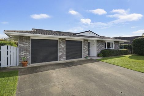 Photo of property in 16 Easton Way, Levin, 5510