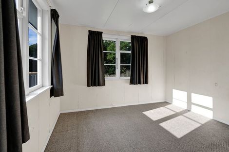 Photo of property in 21 Miro Street, Merrilands, New Plymouth, 4312