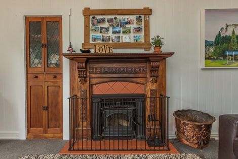 Photo of property in 10 Miller Street, Otane, 4202