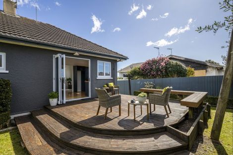 Photo of property in 11 Waimea Street, Westown, New Plymouth, 4310