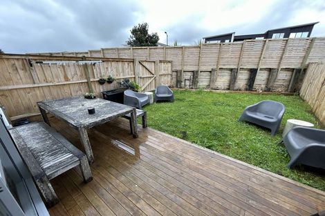 Photo of property in 4 St Claire Road, Silverdale, 0932