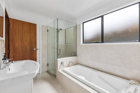 Photo of property in 14 Ngaio Road, Titirangi, Auckland, 0604