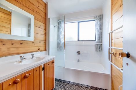 Photo of property in 57 Cliff View Drive, Green Bay, Auckland, 0604
