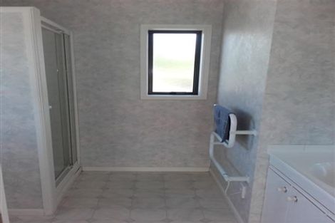 Photo of property in 117 Lakeside Drive, Orewa, 0931