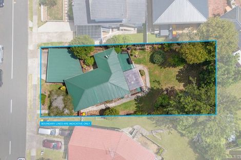 Photo of property in 38 Chatsworth Crescent, Pakuranga Heights, Auckland, 2010