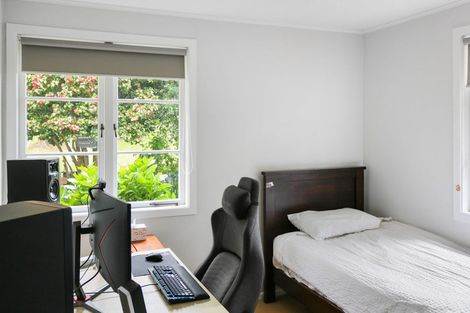 Photo of property in 1 Marewa Street, Te Atatu South, Auckland, 0610