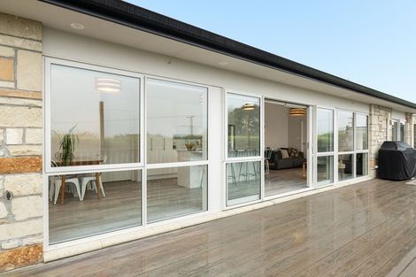 Photo of property in 2/21 Sardinia Rise, Bethlehem, Tauranga, 3110