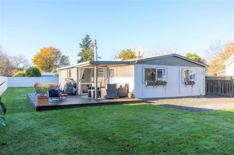 Photo of property in 1 Kempton Street, Greytown, 5712