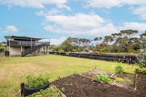 Photo of property in 75 Yorke Road, Haruru, 0204