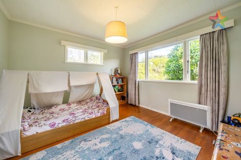 Photo of property in 3 Gibbs Crescent, Wainuiomata, Lower Hutt, 5014