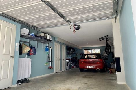 Photo of property in 10/6 Islington Avenue, New Lynn, Auckland, 0600