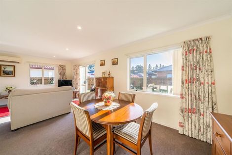 Photo of property in 2 Woodland Mews, Wainuiomata, Lower Hutt, 5014