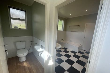 Photo of property in 68b Chatsworth Road, Silverstream, Upper Hutt, 5019