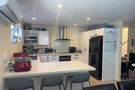 Photo of property in 37b Parkvale Road, Karori, Wellington, 6012