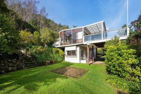 Photo of property in 126 Wellington Street, Picton, 7220