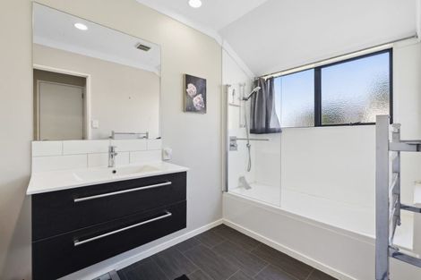 Photo of property in 54 Kauri Road, Pukekohe, 2120