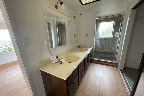 Photo of property in 112 Point View Drive, East Tamaki Heights, Auckland, 2016