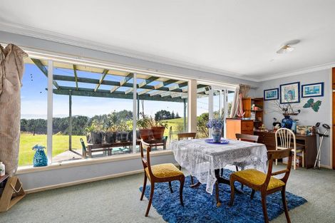 Photo of property in 2850 South Head Road, South Head, Helensville, 0874