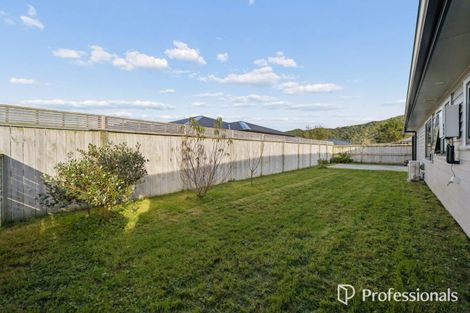 Photo of property in 6 Jack Vaughan Grove, Wainuiomata, Lower Hutt, 5014