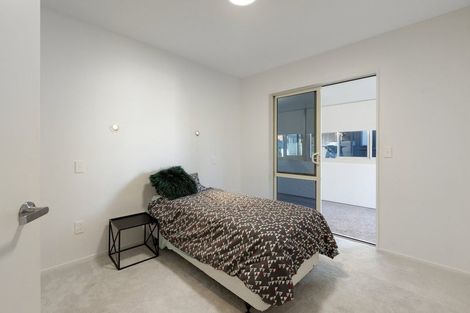 Photo of property in 28 The Mall, Mount Maunganui, 3116
