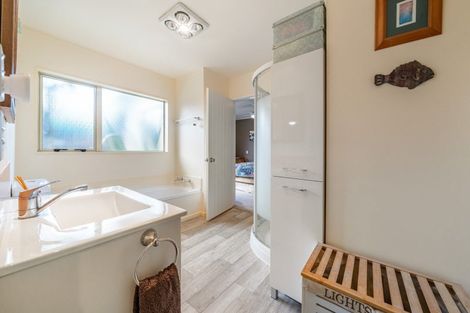 Photo of property in 1163 Fergusson Drive, Clouston Park, Upper Hutt, 5018