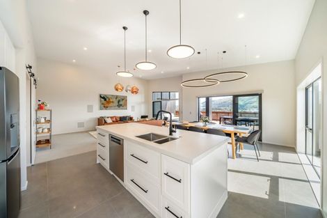 Photo of property in 16 Te Hoiere Street, Aotea, Porirua, 5024