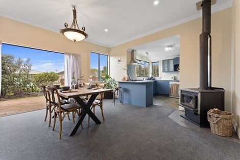 Photo of property in 91 Manawapou Road, Hawera, 4610